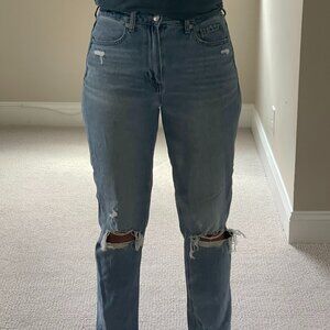 American Eagle Mom Jeans Distressed size 6